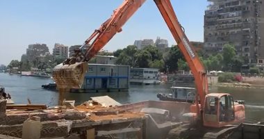 لجنة إزالة العوامات تسلم صاحبة "العوامة 77" شقة على النيل بالزمالك 