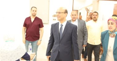 نائب رئيس جامعة أسيوط يتفقد امتحانات الدراسات العليا بمعهد بحوث البيولوجيا الجزيئية