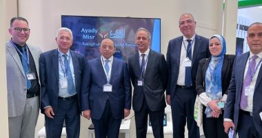 وزير التنمية المحلية يفتتح معرض "أيادي مصر" بالمنتدى الحضرى العالمى ببولندا