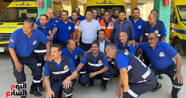 الأمانة والإخلاص فى العمل..سائق ومسعف بالأقصر ينقذان سائقين على الصحراوى ويسلمان 516 ألف جنيه كان بحوزة أحدهما بالحادث.. مدير إسعاف جنوب الصعيد يكرمهما ويشيد بتعاملهما مع الحادث.. فيديو وصور