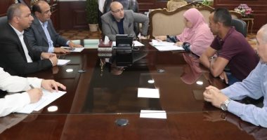 محافظ بنى سويف يوجه بسرعة إصلاح أعمدة إنارة بقرية قاى