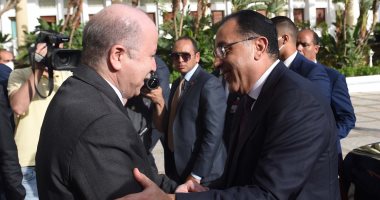 رئيس الوزراء يوجه تحية إجلال لأرواح كل الأبناء الجزائريين البررة