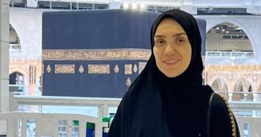 مى فاروق بعد أداء مناسك العمرة: سعيدة جدا وكنت أتمنى هذه الزيارة منذ فترة 