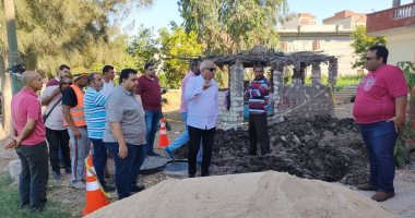 رئيس مياه البحيرة يتفقد تنفيذ الوصلات المنزلية لمياه الشرب لمشروعات حياة كريمة