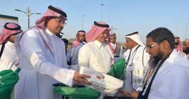 بالورود والهدايا.. مكة المكرمة تستقبل حجاج بيت الله الحرام.. صور