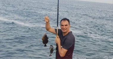 عبد الحميد بسيونى يصطاد سمك بعد ثلاثية الأهلى