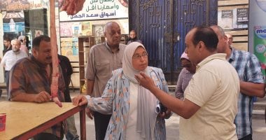 أحياء الإسكندرية تشن حملات على محلات الجزارة وشوادر الذبح استعدادا للعيد.. صور