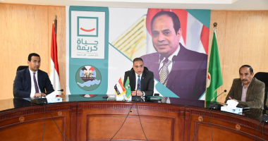 محافظ الفيوم يكلف المسئولين بوضع مقترحات لرفع معدلات الأمان بالطرق