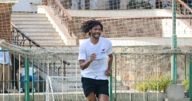 محمد النني يخوض مرانه الأخير في المقاولون قبل العودة لأرسنال.. صور