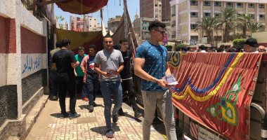 آراء طلاب الثانوية العامة بالشرقية بمادتى الكيمياء والجغرافيا.. لايف