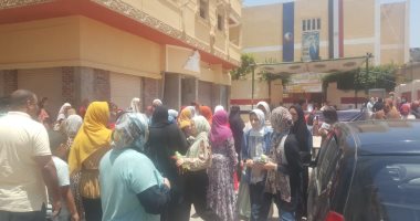 الجيولوجيا وعلم النفس يرسمان البهجة على وجوه طلاب الثانوية العامة بالمنيا