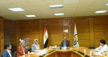 رئيس جامعة أسيوط يستقبل وفداً ممثلاً عن هيئة كويكا الكورية وصندوق الأمم المتحدة