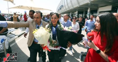 الكلام فى التريند على إيه؟.. استقبال حافل للبطلة المصرية بسنت حميدة بعد ذهبيتى "البحر المتوسط".. وتساؤلات حول دورى السوبر الإفريقى.. ليندسى لوهان تفاجئ الجمهور بزواجها من حبيبها العربى.. ومنة شلبى تخطف الأنظار