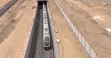 "اليوم السابع" فى أول رحلة بالقطار الكهربائى الخفيف LRT بعد تشغيله.. مكيف ويضم شاشات عرض وخدمة التحدث مع السائق.. يخدم ذوى الهمم وزمن الوصول من السلام للعاصمة الإدارية 45 دقيقة .. فيديو وصور