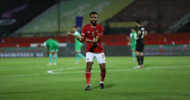 طبيب الأهلى يضع برنامج تأهيل حسين الشحات من جراحة غضروف الركبة
