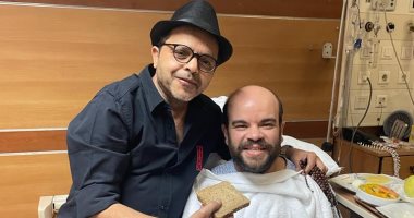 هنيدى يطمئن الجمهور على محمد عبد الرحمن: "بقى زى الفل وخارج النهارده"