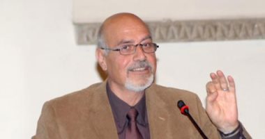 وفاة الكاتب السورى خيرى الذهبى فى باريس عن عمر يناهز الـ 75 عاما