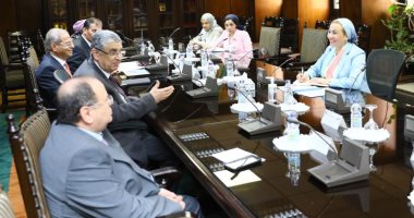 وزيرا البيئة والكهرباء يبحثان قصص النجاح بمشروعات الطاقة المتجددة وتمويل المناخ