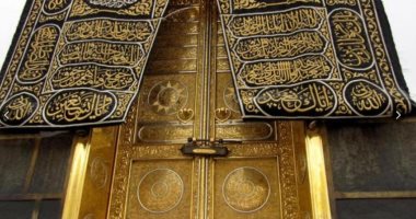 من قلب القاهرة.. تاريخ صناعة كسوة الكعبة على يد القصبجى "فيديو"