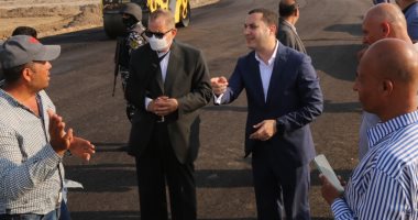 محافظ كفر الشيخ يتفقد توسعة الطرق غرب المدينة وربطها بشرقها.. صور