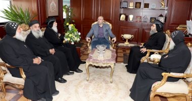 محافظ بنى سويف يتلقى التهانى من القيادات الكنسية بمناسبة عيد الأضحى المبارك