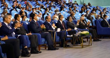 الرئيس السيسي: "مش بزايد على ربنا وشايف اللى بيتعمل فى الدولة من إنجازات"