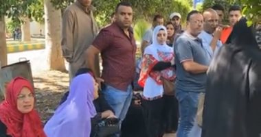 أسرة نيرة أشرف: حضرنا من الصباح الباكر للمحكمة وأملنا فى العدالة كبير.. فيديو