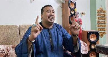 "رايحة فين يا حاجة".. تراث أغانى الحج بصوت الفنان الأقصرى محمود جمعة.. فيديو