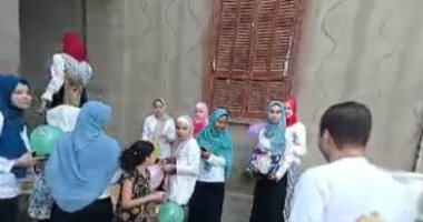 توزيع هدايا على الأطفال احتفالا بعيد الأضحى المبارك فى المنوفية.. لايف وصور