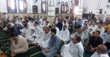 سنن صلاة الجمعة.. الاغتسال والتطيب وقراءة سورة الكهف ولبس أحسن الثياب