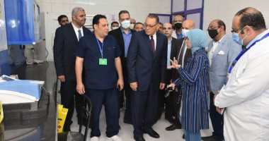 محافظ الشرقية يتفقد مستشفى ههيا ويفتتح وحدة الأشعة المقطعية.. صور