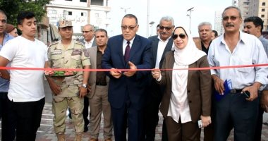 محافظ الشرقية يفتتح نادى الأمل للعائلات بكفر أبو حسين فى الزقازيق.. صور