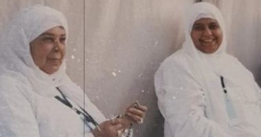 ابنة رجاء الجداوى تسترجع ذكريات الحج مع والدتها الراحلة يوم عرفة.. صور