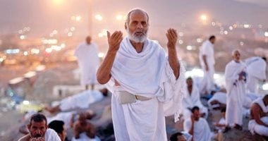السعودية: "الشؤون الإسلامية" تواصل توزيع المصاحف للحجاج المغادرين