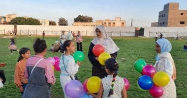 الداخلية تقدم الهدايا للمسنين احتفالا بعيد الأضحى المبارك