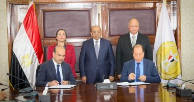 وزيرا البيئة والتنمية المحلية ومحافظ القاهرة يشهدون توقيع عقد تقديم خدمات الرصد والمتابعة والمراقبة لمقدمي خدمات الجمع والنظافة