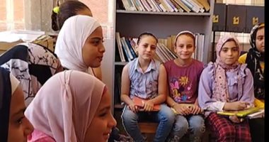 "مستقبل أطفال الريف" مكتبة متنقلة لمبادرة شاب شرقاوى.. الهدف توعية أطفال قريته وتشجيعهم على القراءة.. الفكرة جاءته أثناء جائحة كورنا باستعارة كتب حتى وصل 2000 كتاب شهريا.. ويؤكد: نظمت مسابقات لجذب الأطفال