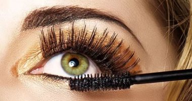 اوعى ترميها.. 5 استخدامات لفرش الماسكارا القديمة منها تقشير الشفاه