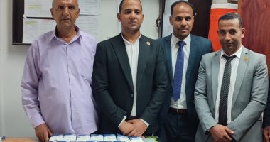 جمارك مطار الأقصر الدولى تضبط تهريب كمية من الأدوية البشرية.. صور