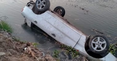 سقوط سيارة فى ترعة الإسماعيلية.. ولا خسائر فى الأرواح