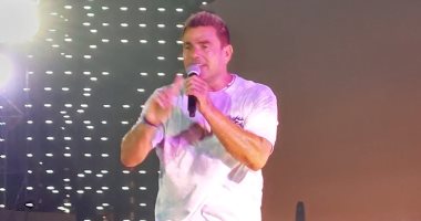 عمرو دياب يحتفل بألبومه الجديد فى حفل العلمين الجديدة.. صور
