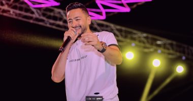 حمادة هلال يشعل أجواء حفله بأحد المنتجعات السياحية فى الدلتا.. صور