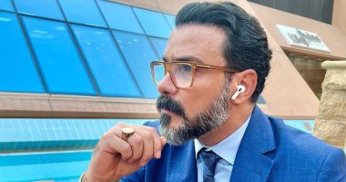 محمد رجب رجل أعمال يتاجر فى السيراميك والبورسلين بمسلسل "الونش "