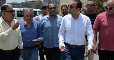 نائب محافظ الإسماعيلية يتابع ميدانيا تطبيق تعريفة الركوب الجديدة.. صور
