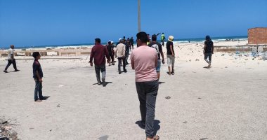 البحث عن شاب غرق بالنخيل فى الإسكندرية.. وأسرته تنتظر الجثمان أمام الشاطئ