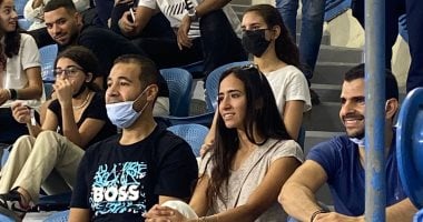 نوران جوهر بطلة الاسكواش تدعم زوجها زياد السيسى فى بطولة العالم للسلاح.. صور