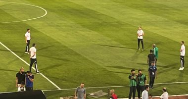 طاقم التحكيم الإسبانى يعاين ملعب الدفاع الجوى قبل مباراة الأهلي وبيراميدز