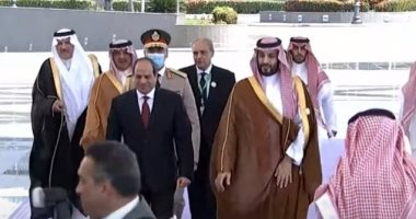 ولى العهد السعودى يستقبل الرئيس السيسي فى مطار جدة