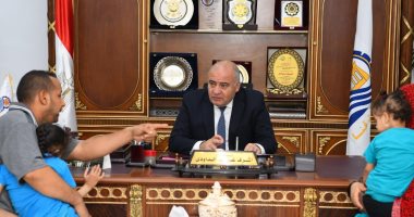محافظ قنا يستأنف لقاءاته اليومية بالمواطنين عقب إجازة عيد الأضحى.. صور