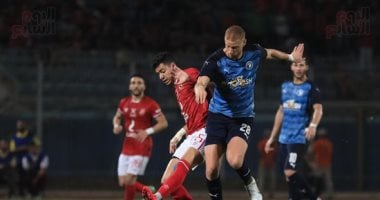 حافلة الأهلي تصل استاد القاهرة استعداداً لمواجهة بيراميدز في الدوري